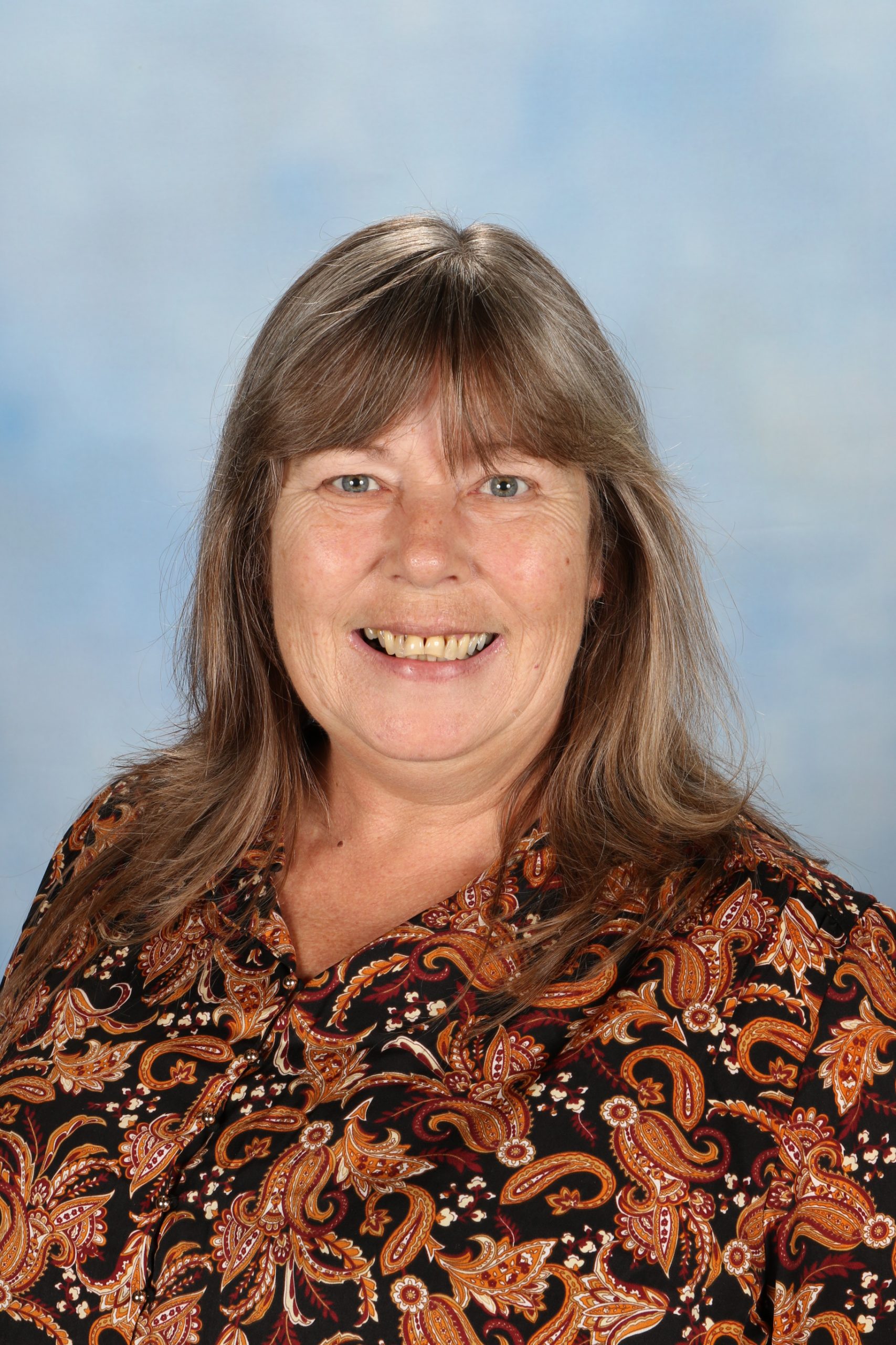 Wayth, Julie